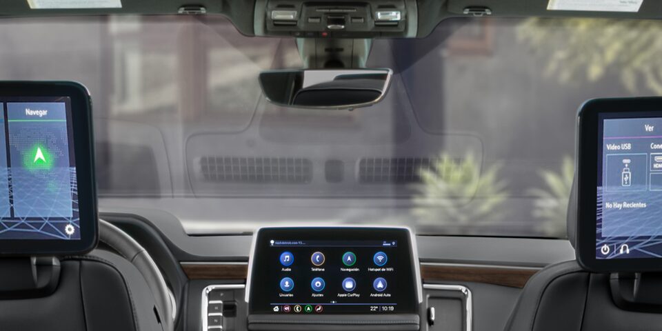 OnStar® 4G LTE con conectividad Wi-Fi en tu Chevrolet Suburban 2024, camioneta grande